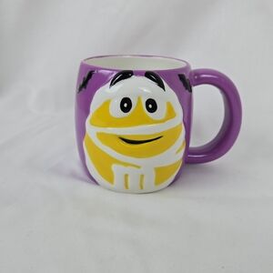 Galerie M&Ms Halloween Yellow Mummy M&M Purple Ceramic Coffee Mug Vintage 2002‎